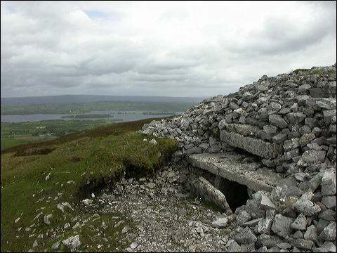 s-carrowkeel-cairn_w_view.jpg