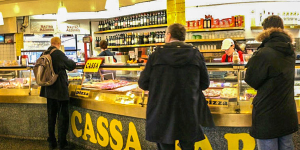 Il Delfino, a self-service cafeteria in Rome