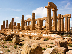 The Tempio di Hera (also known as the Temple of Juno) in Agrigento's Valle dei Templi.